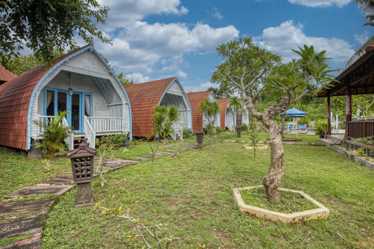 Megaland Bungalow Batununggul Eksteriør billede